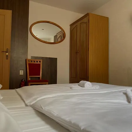 & Pool Prestige Ivica Apart-hotel 3*