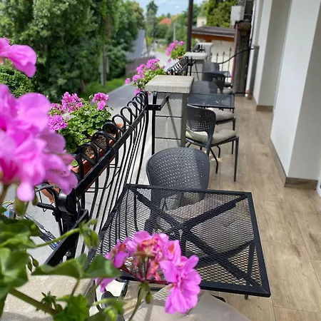 & Pool Prestige Ivica Apart-hotel 3*